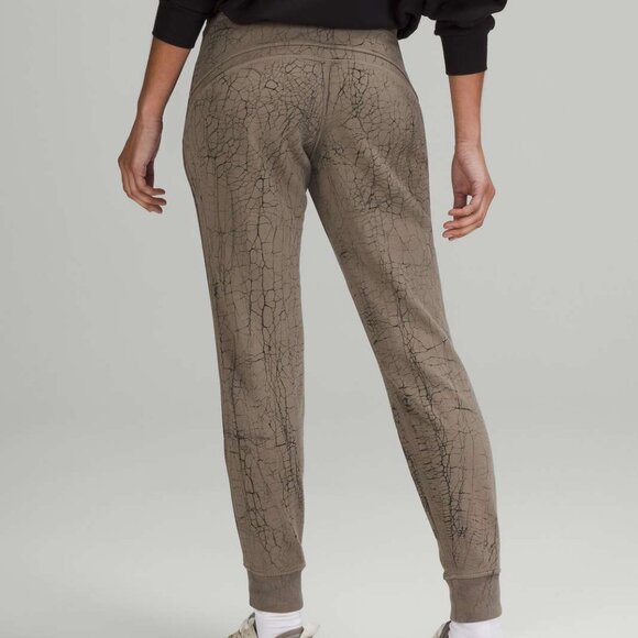 Lululemon Warm Down Thread Dye Jogger - Picture 2 of 4